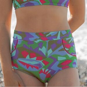 NEW Seea Georgia zip back boy shirt bikini bottoms in Anis print